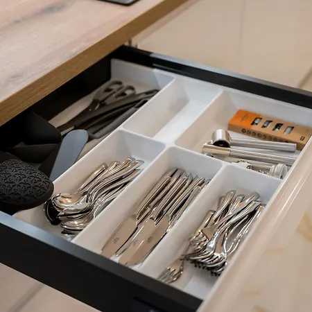 Posnania Comfort By Bookinghost Apartment